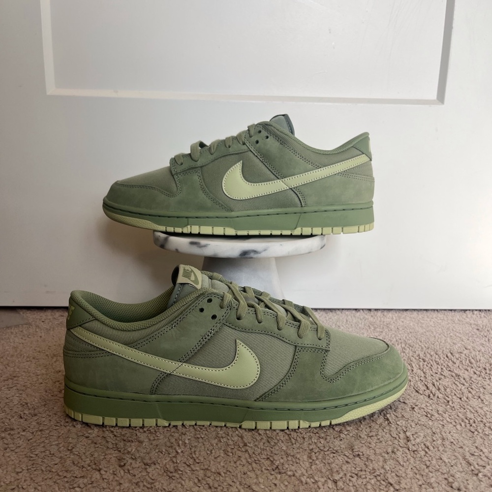 DILL GREEN